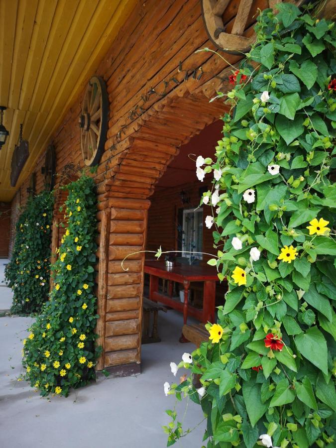 Deguciai  Kryzbarkas旅馆 外观 照片